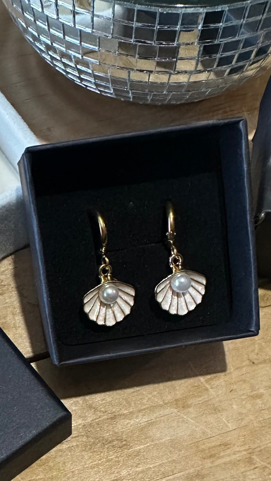 Boho soul pearl venus earrings