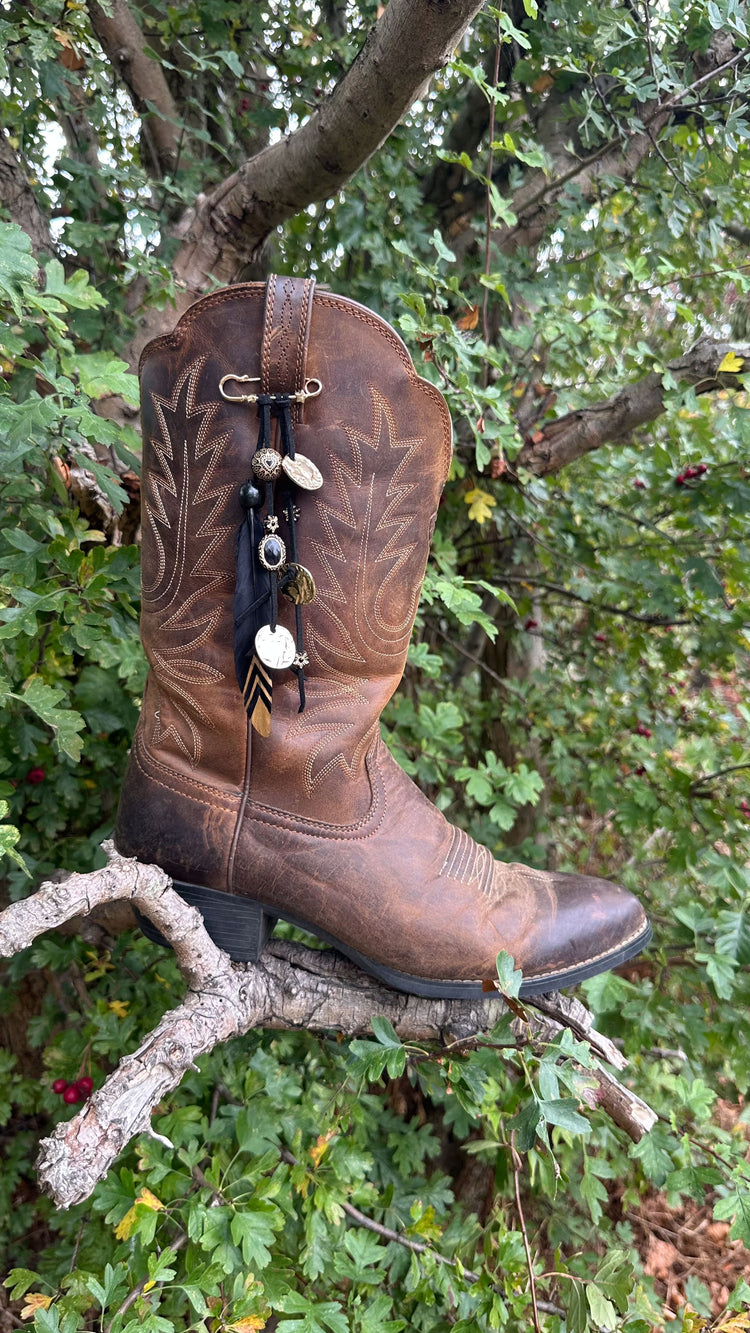 Pin fastener tassels