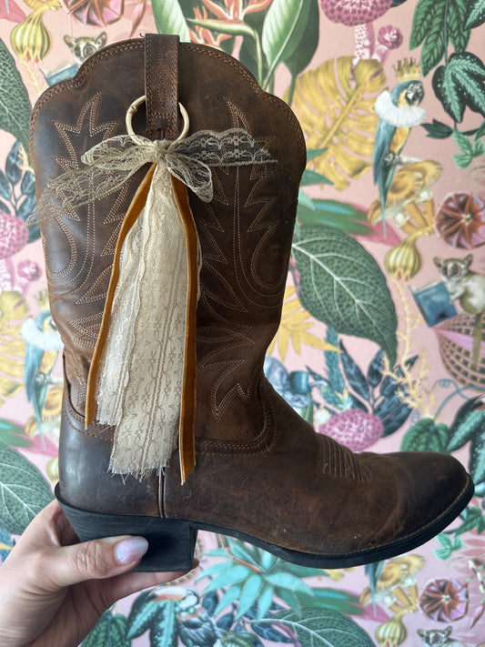 Cream & toffee beadless boot tassel pair
