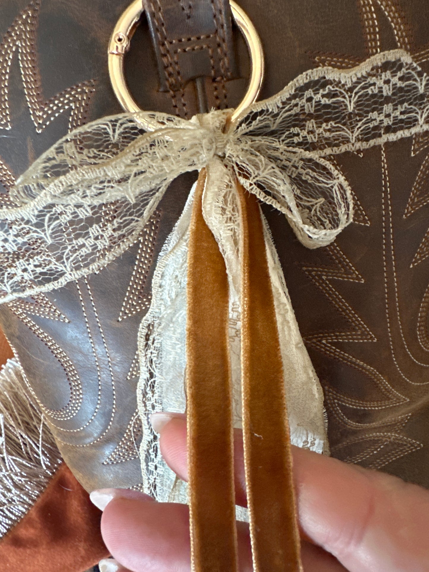 Cream & toffee beadless boot tassel pair