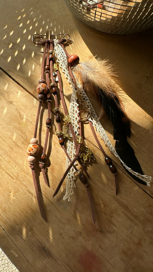 BC0014 Brown pin boot tassel