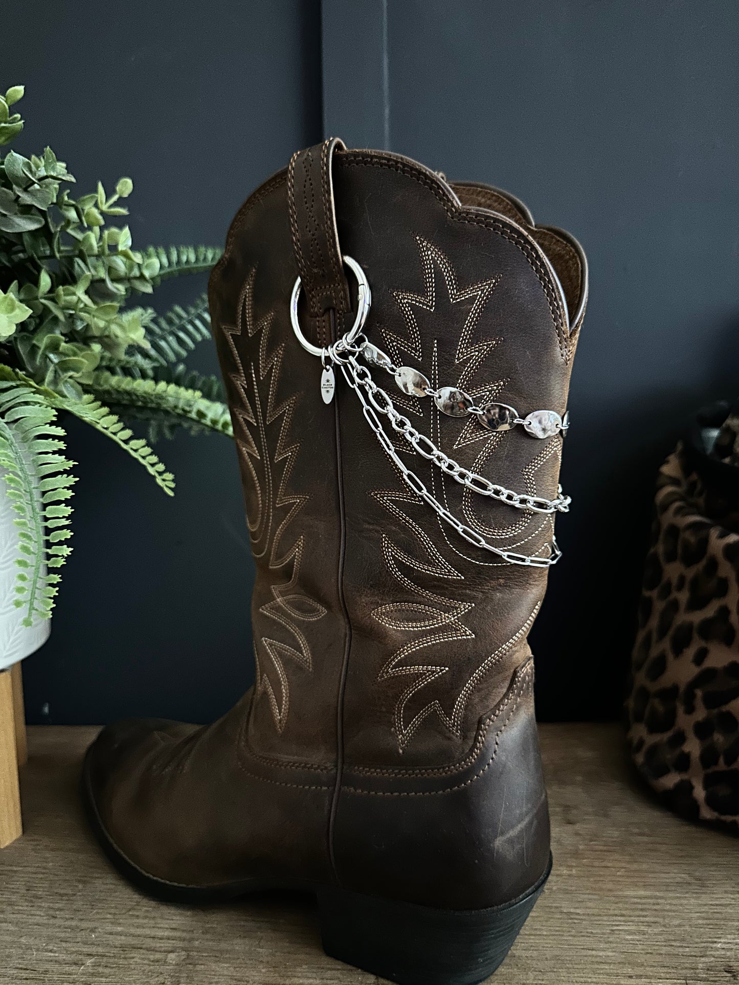 Boot hugger 02