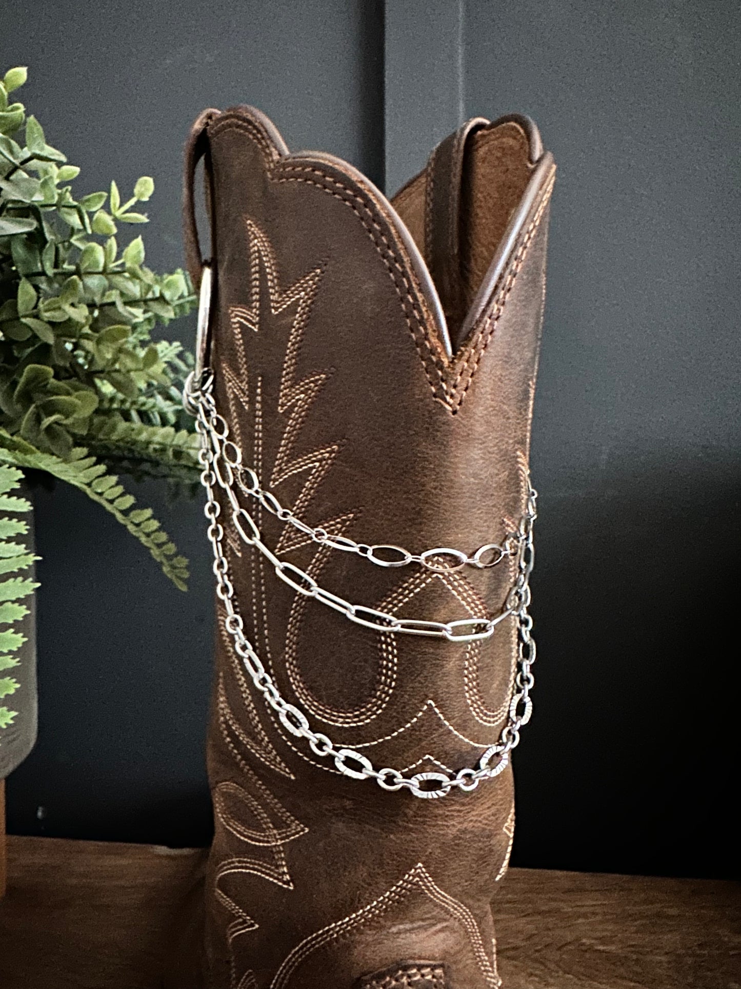 Boot hugger 04