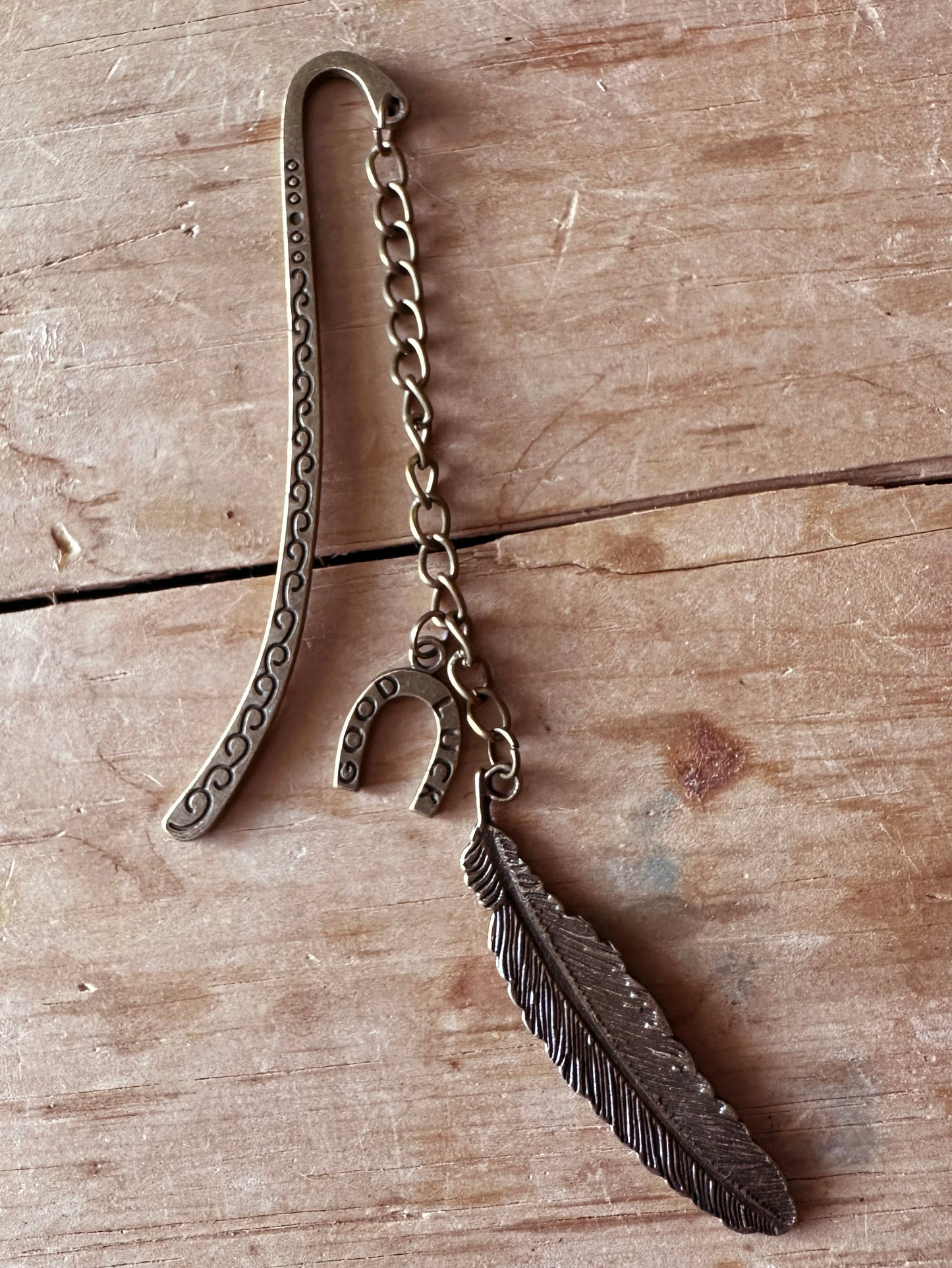 Bronzed feather and horsehoe boho cowgirl bookmark