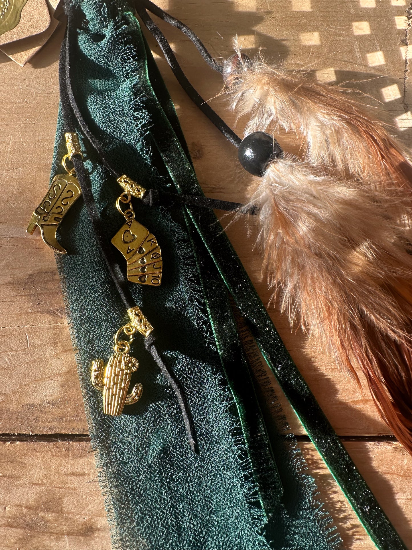 BC0064 green and gold boot tassel