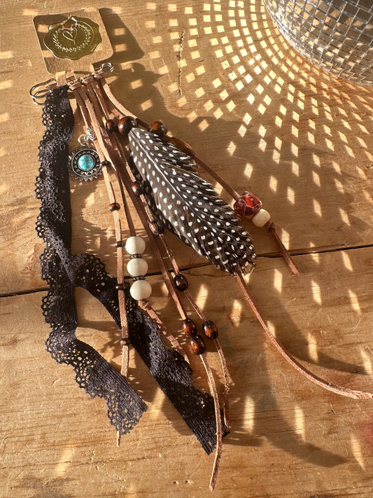 BC0056 silver and brown spotty feather tassel