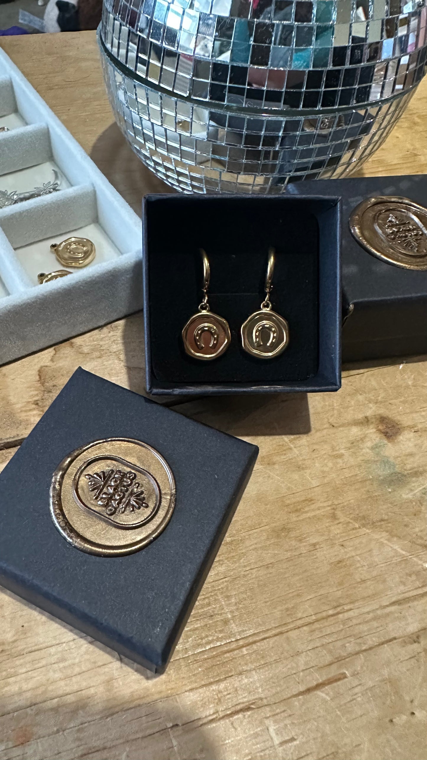 Wildhearts horse shoe stamp earrings